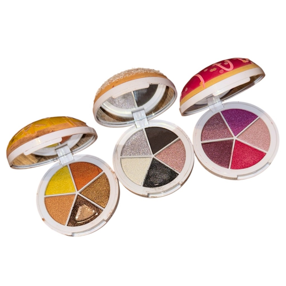•I LOVE REVOLUTION•BUNDLE OF 3-SQIUSH DONUT TOP EYESHAWDOW PALETTE COMPACTS